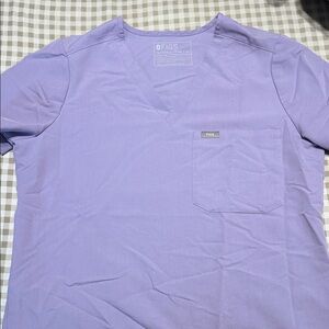 Figs women’s  Lavender V-Neck Tee